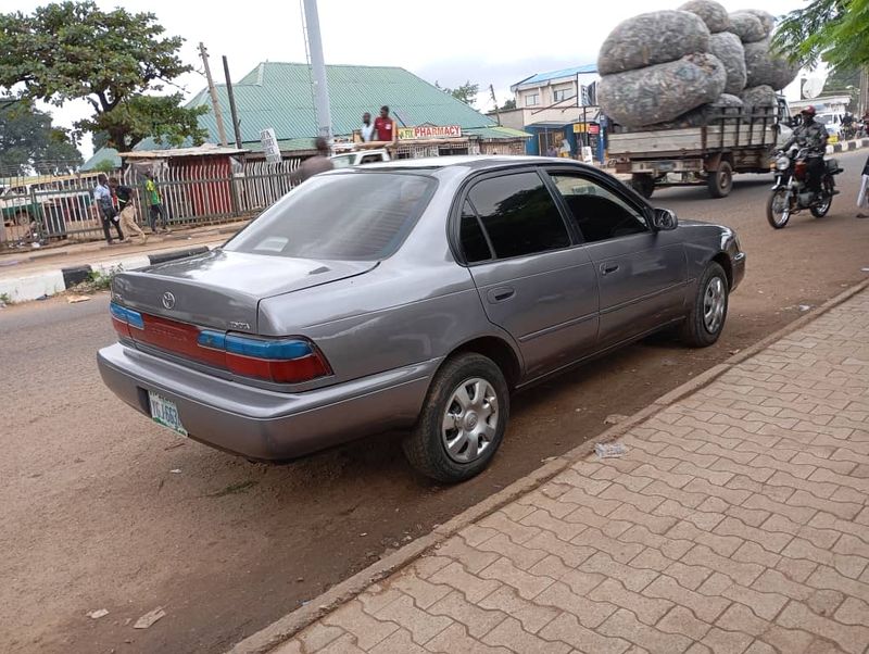 Main image of 1997 Toyota Corolla DX